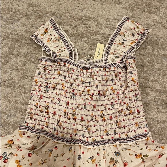 New MAX STUDIO Wide Strap Smocked Maxi
Dress Size Small - Picture 7 of 11